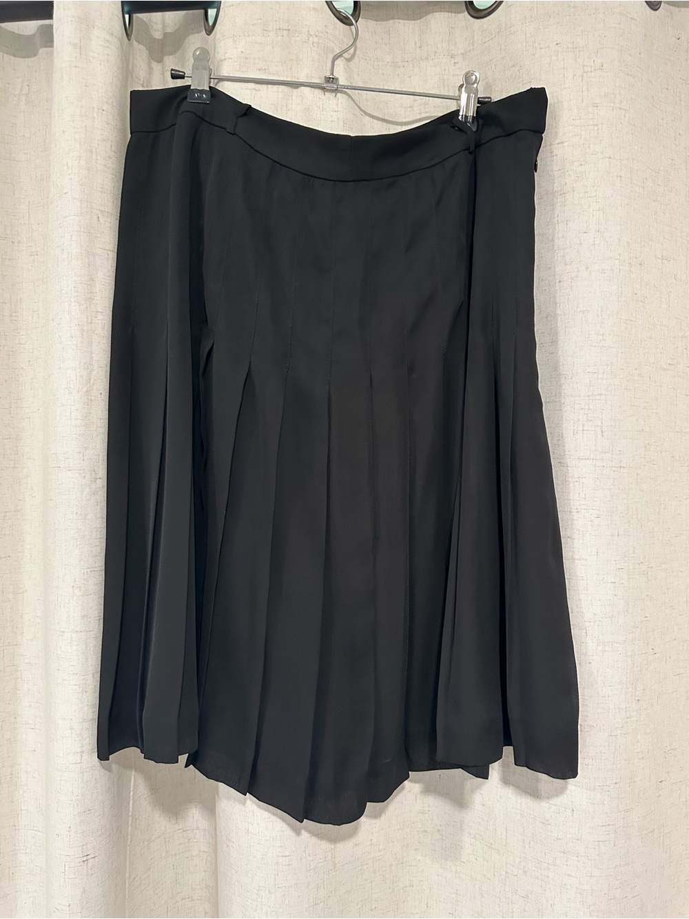 Covington Black Circle Skirt with Pleats